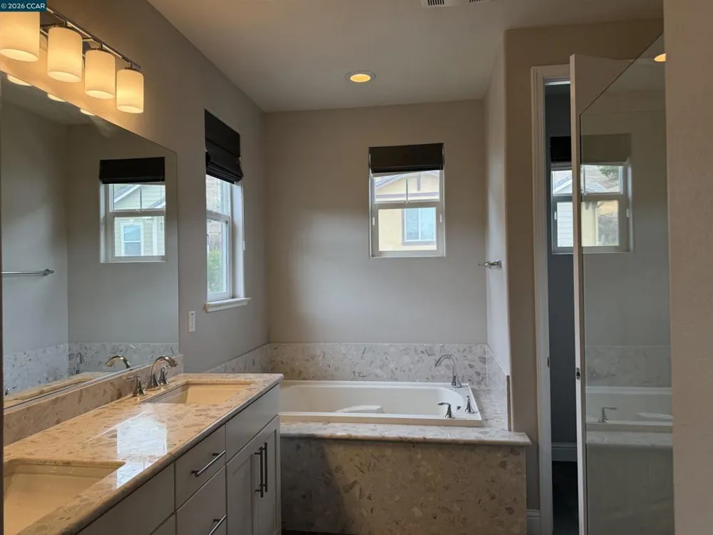 64 Persimmon Walk Orinda, CA 94563