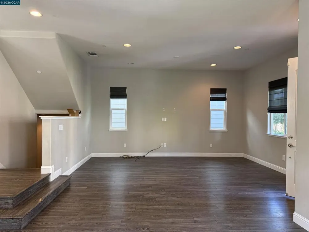 64 Persimmon Walk Orinda, CA 94563
