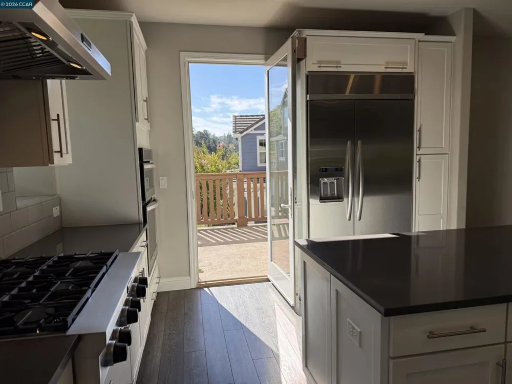64 Persimmon Walk Orinda, CA 94563