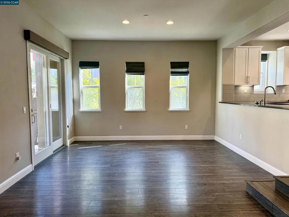 64 Persimmon Walk Orinda, CA 94563