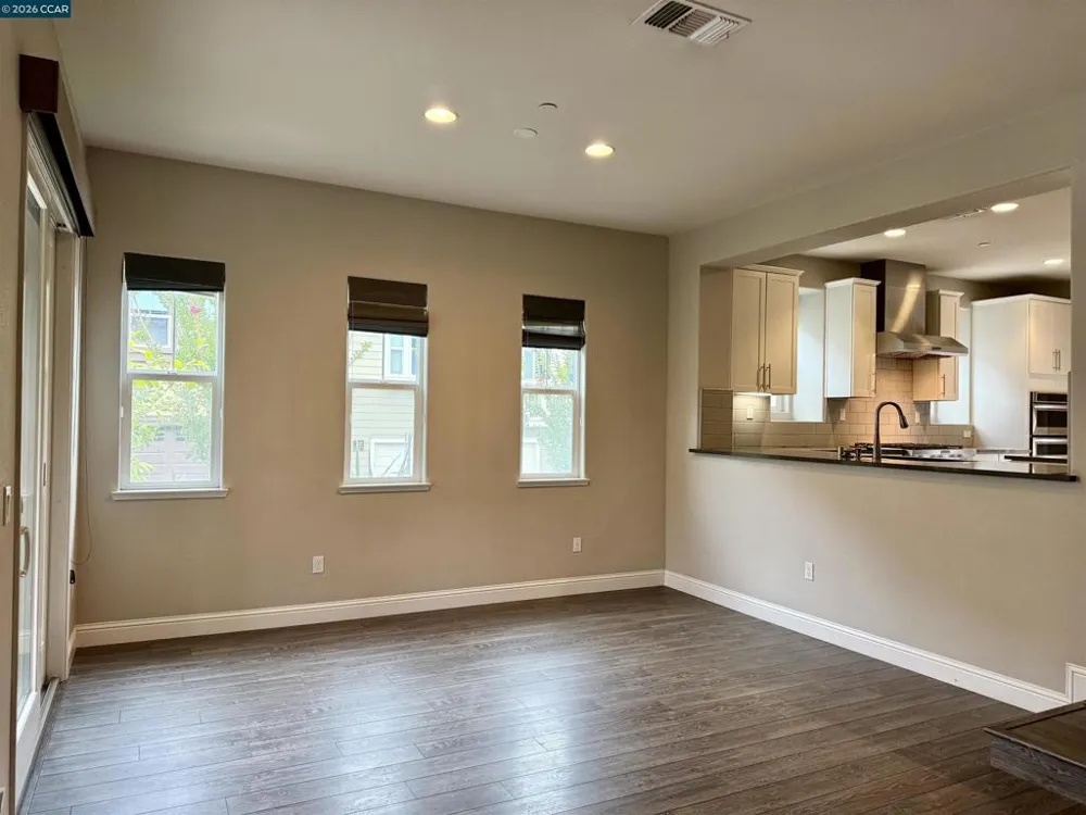 64 Persimmon Walk Orinda, CA 94563