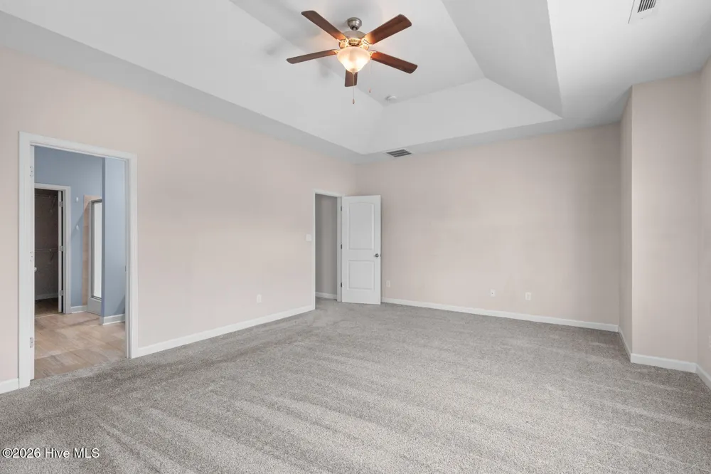 833 Tuscarora Trail Jacksonville, NC 28546