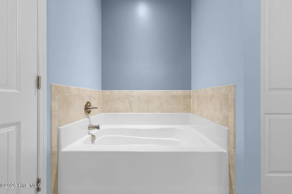 833 Tuscarora Trail Jacksonville, NC 28546