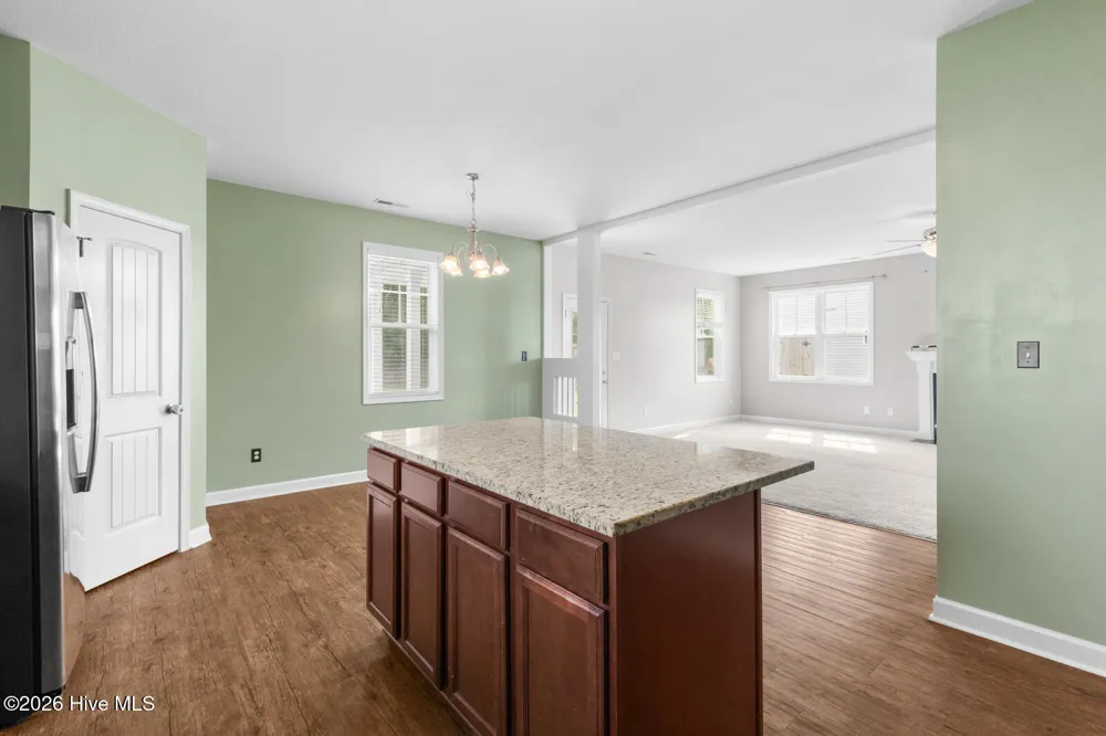 833 Tuscarora Trail Jacksonville, NC 28546
