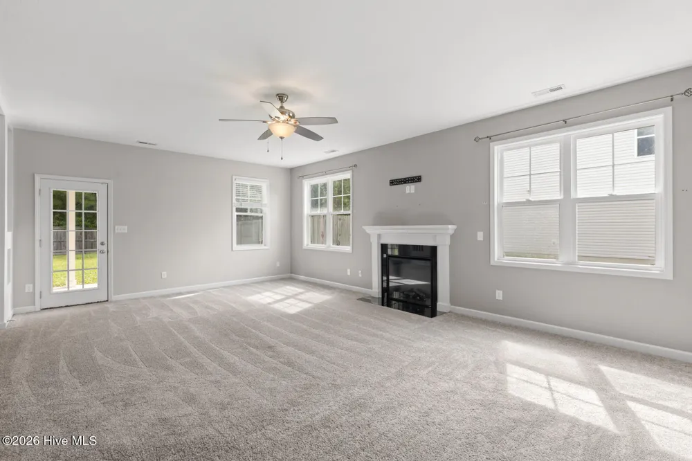 833 Tuscarora Trail Jacksonville, NC 28546