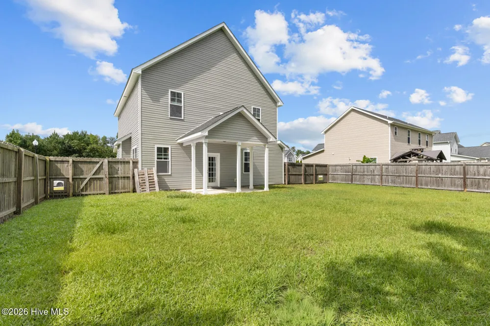 833 Tuscarora Trail Jacksonville, NC 28546