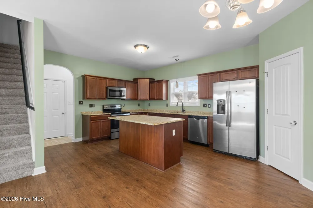833 Tuscarora Trail Jacksonville, NC 28546