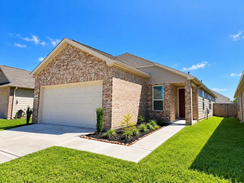 2839 Icarus Drive Fresno, TX 77545