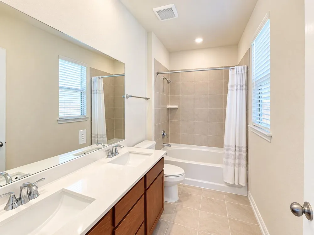 2839 Icarus Drive Fresno, TX 77545