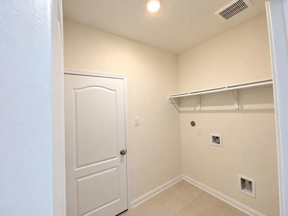 2839 Icarus Drive Fresno, TX 77545