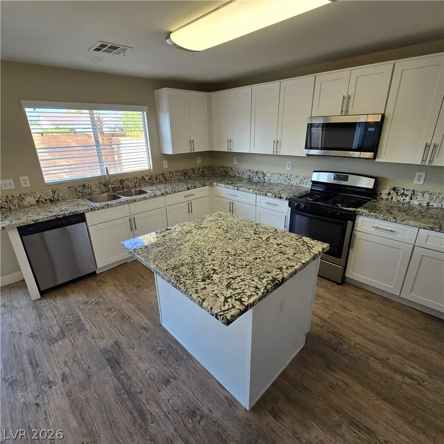2506 Paradise Isle Avenue North Las Vegas, NV 89031
