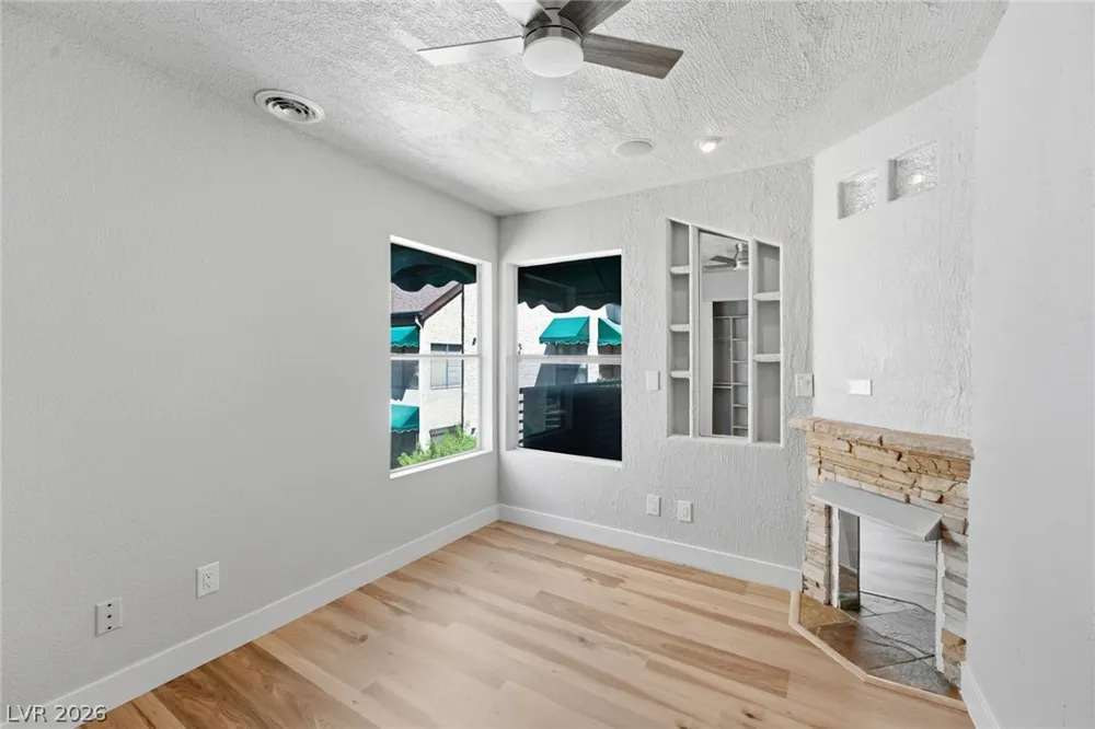 440 Elm Drive #204 Las Vegas, NV 89169