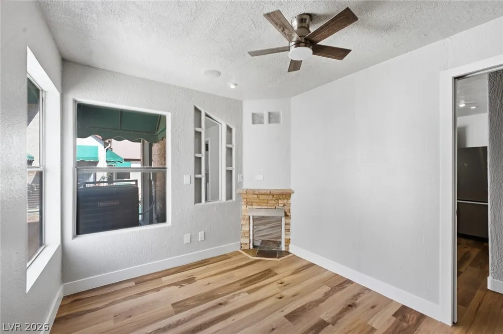 440 Elm Drive #204 Las Vegas, NV 89169