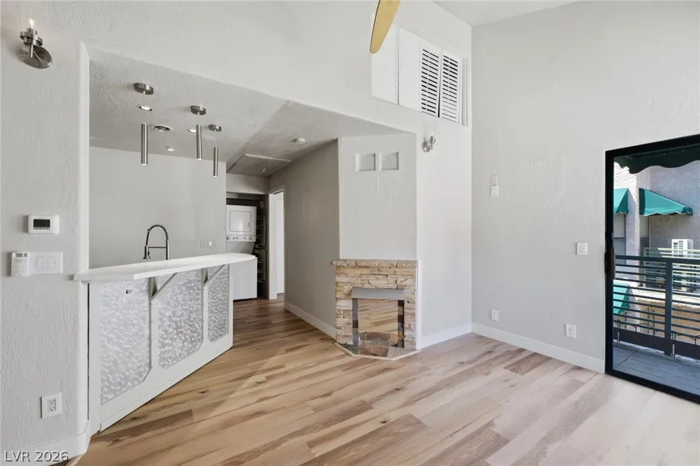 440 Elm Drive #204 Las Vegas, NV 89169