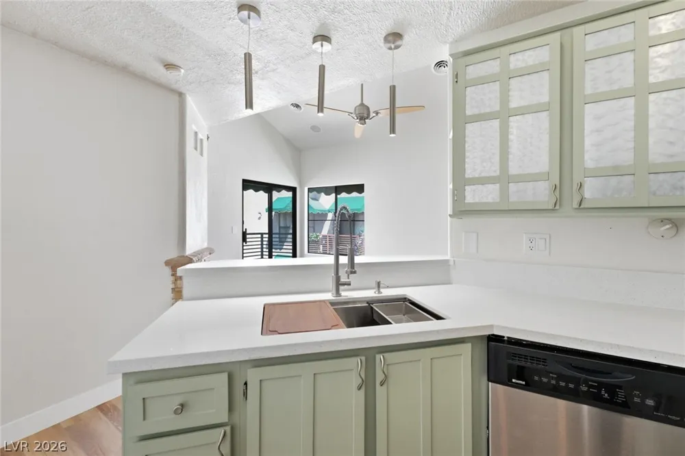 440 Elm Drive #204 Las Vegas, NV 89169