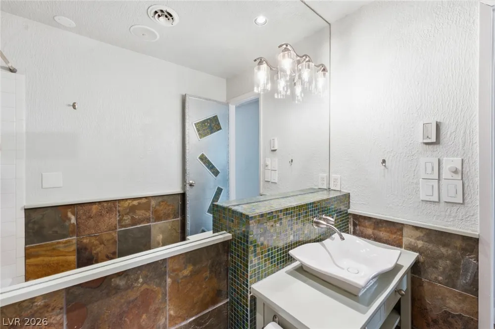 440 Elm Drive #204 Las Vegas, NV 89169