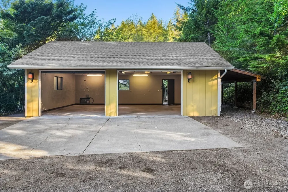 9073 Kaija Lane NW Seabeck, WA 98380