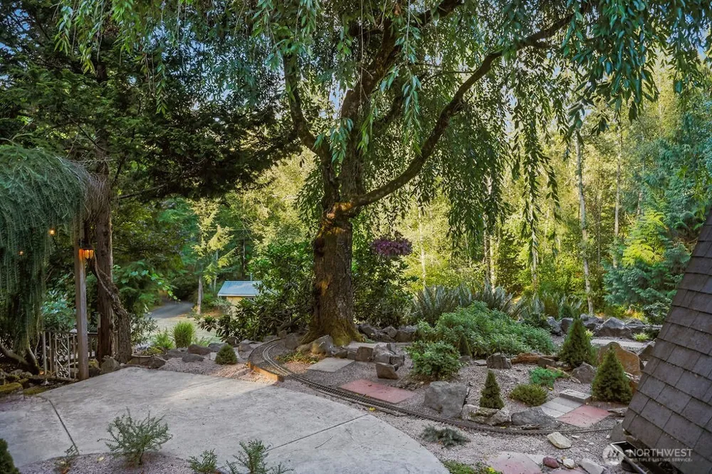 9073 Kaija Lane NW Seabeck, WA 98380