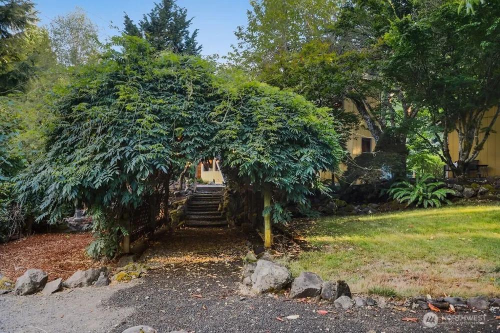 9073 Kaija Lane NW Seabeck, WA 98380