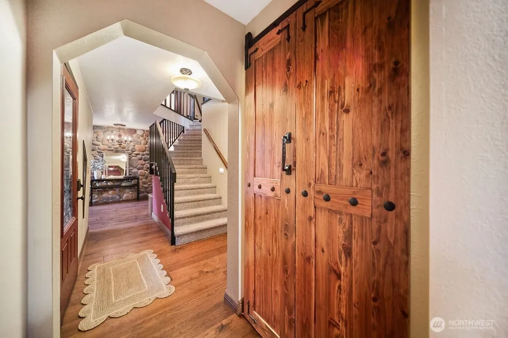 9073 Kaija Lane NW Seabeck, WA 98380