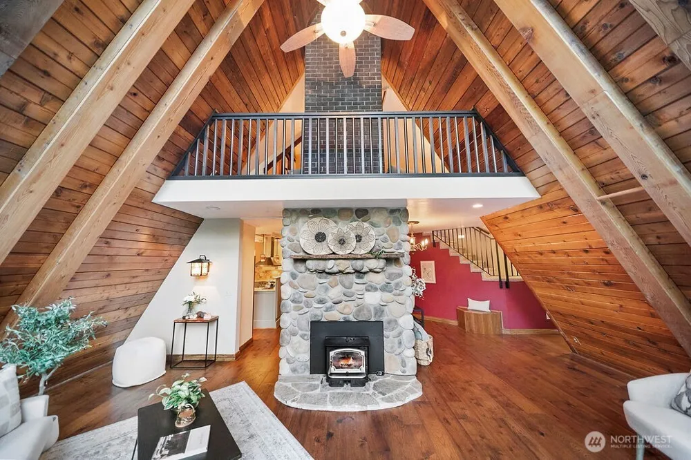 9073 Kaija Lane NW Seabeck, WA 98380