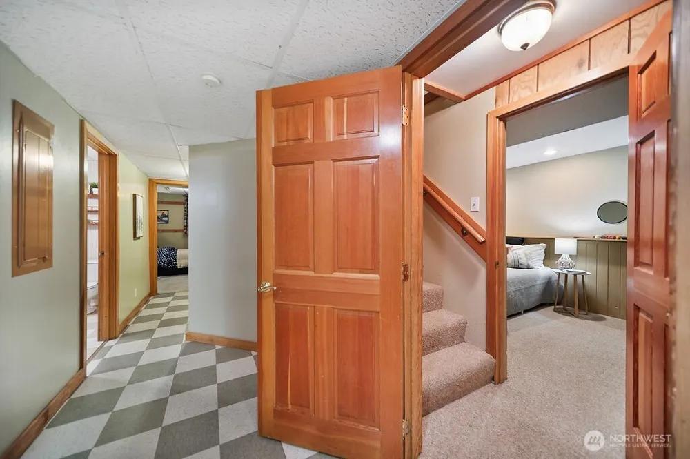 9073 Kaija Lane NW Seabeck, WA 98380