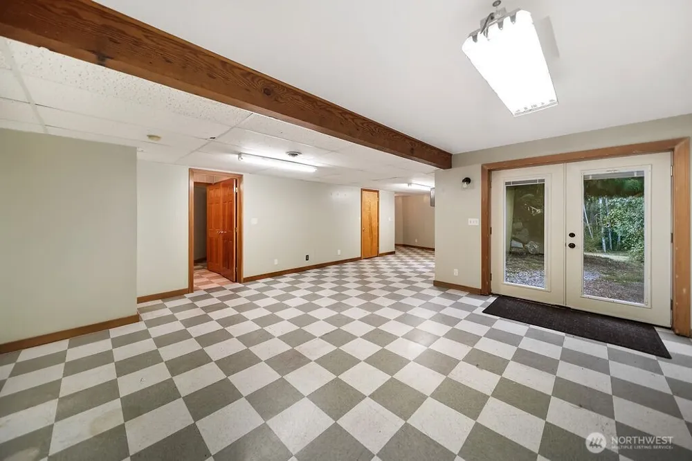 9073 Kaija Lane NW Seabeck, WA 98380