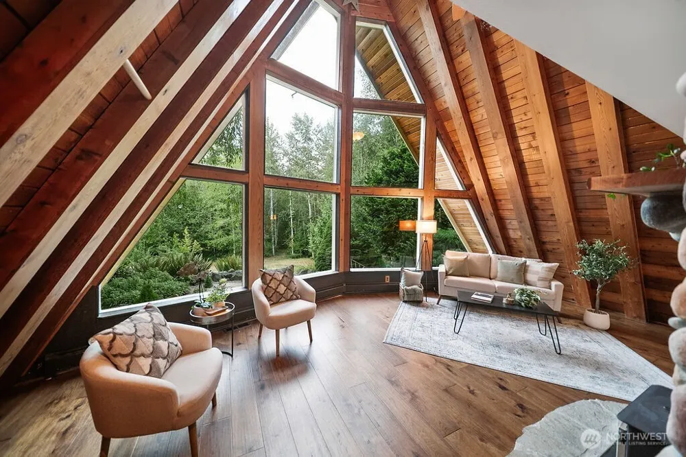 9073 Kaija Lane NW Seabeck, WA 98380