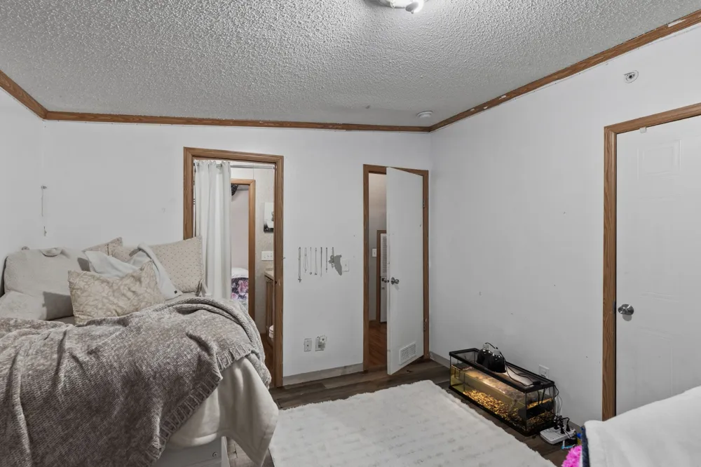 1320 Old Clarksville Pike Pleasant View, TN 37146