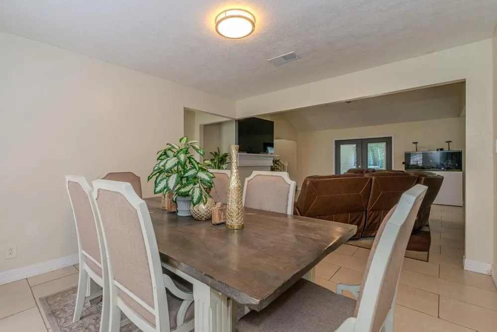 7050 Guess Road Beaumont, TX 77708