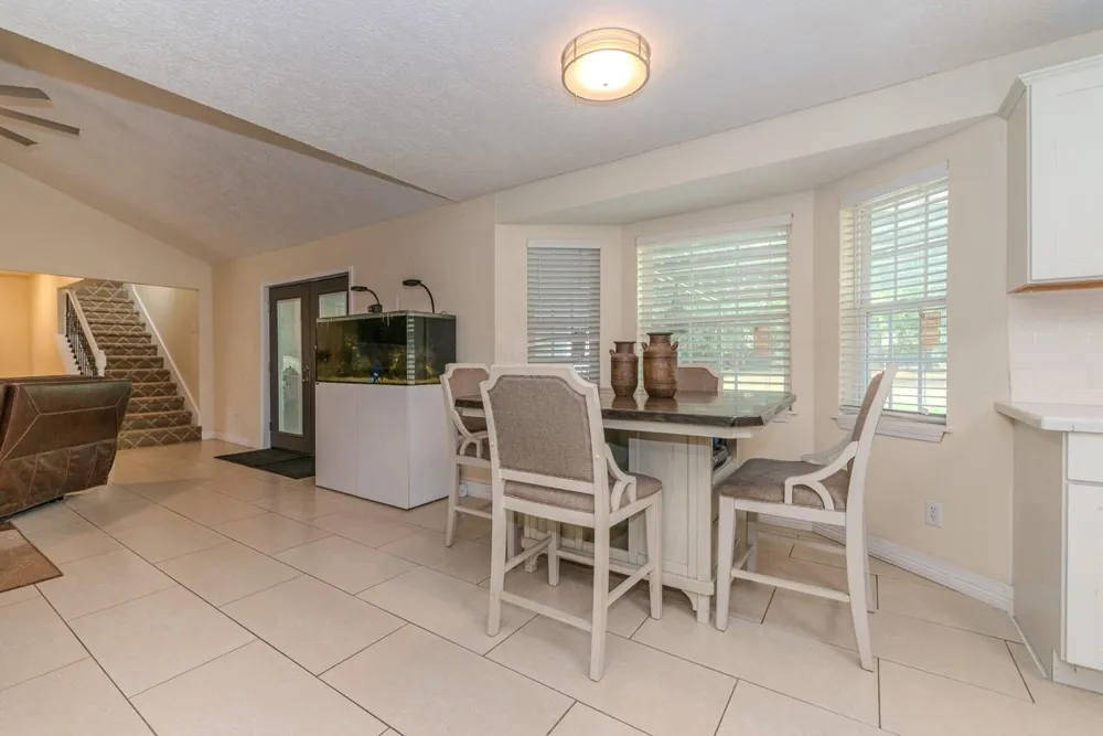 7050 Guess Road Beaumont, TX 77708