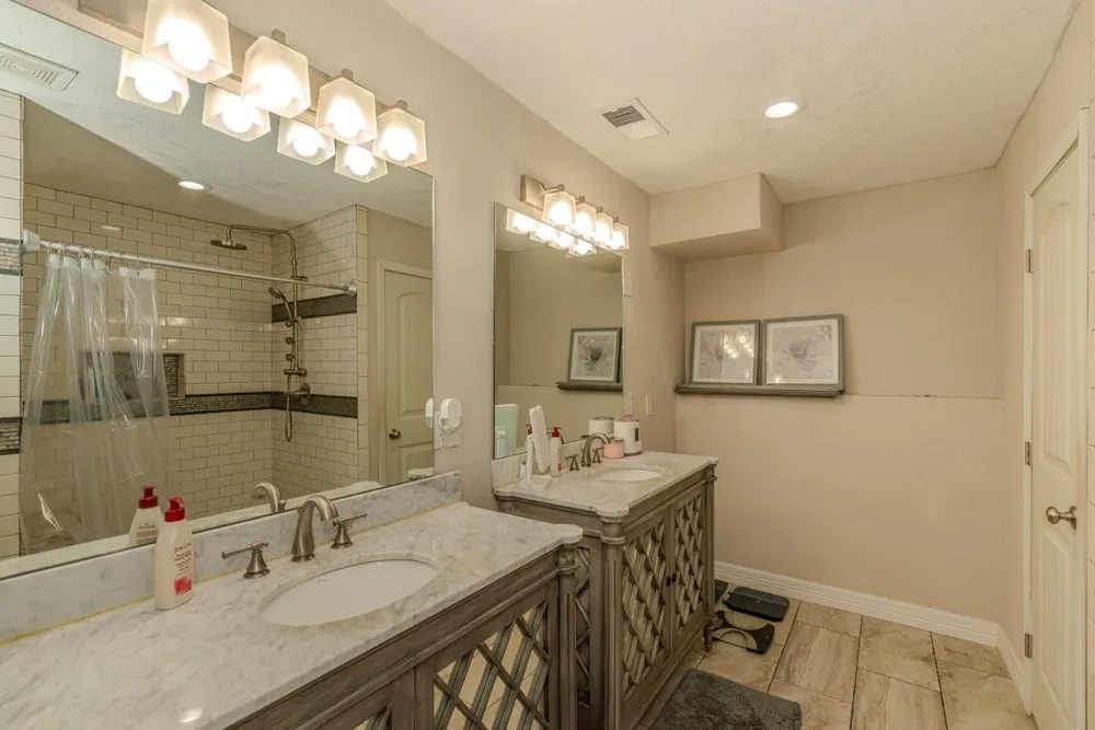 7050 Guess Road Beaumont, TX 77708