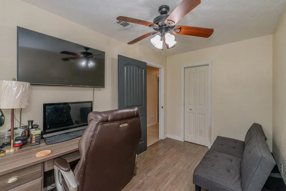 7050 Guess Road Beaumont, TX 77708