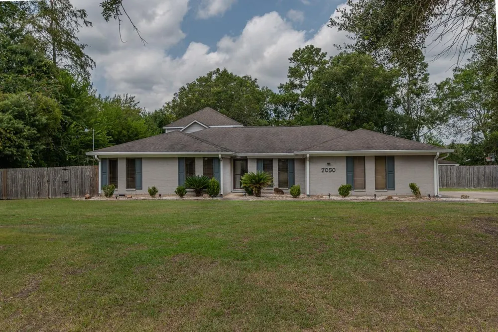 7050 Guess Road Beaumont, TX 77708