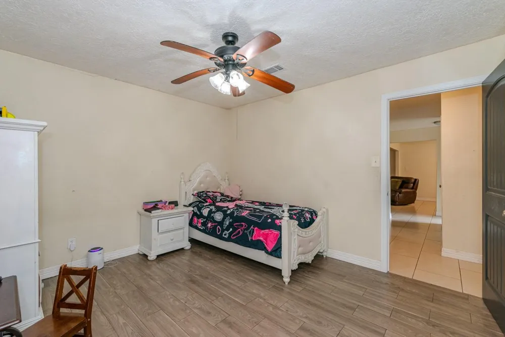 7050 Guess Road Beaumont, TX 77708