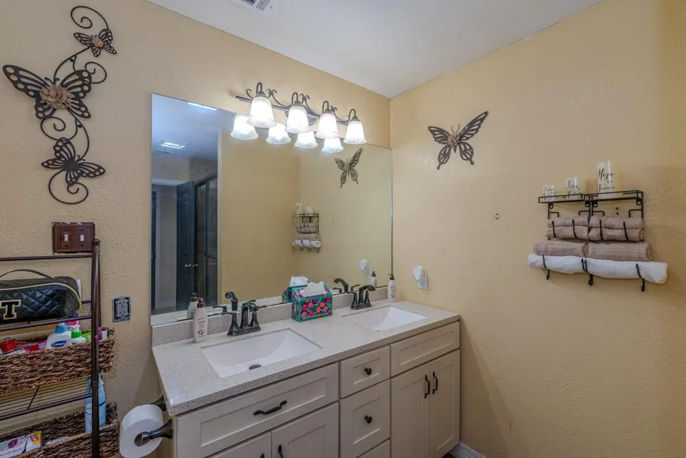 7050 Guess Road Beaumont, TX 77708