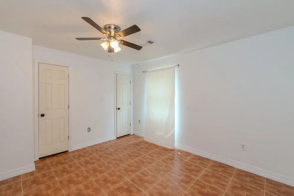 7050 Guess Road Beaumont, TX 77708