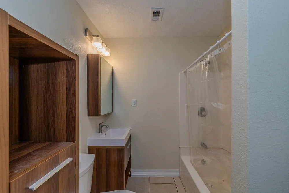 7050 Guess Road Beaumont, TX 77708