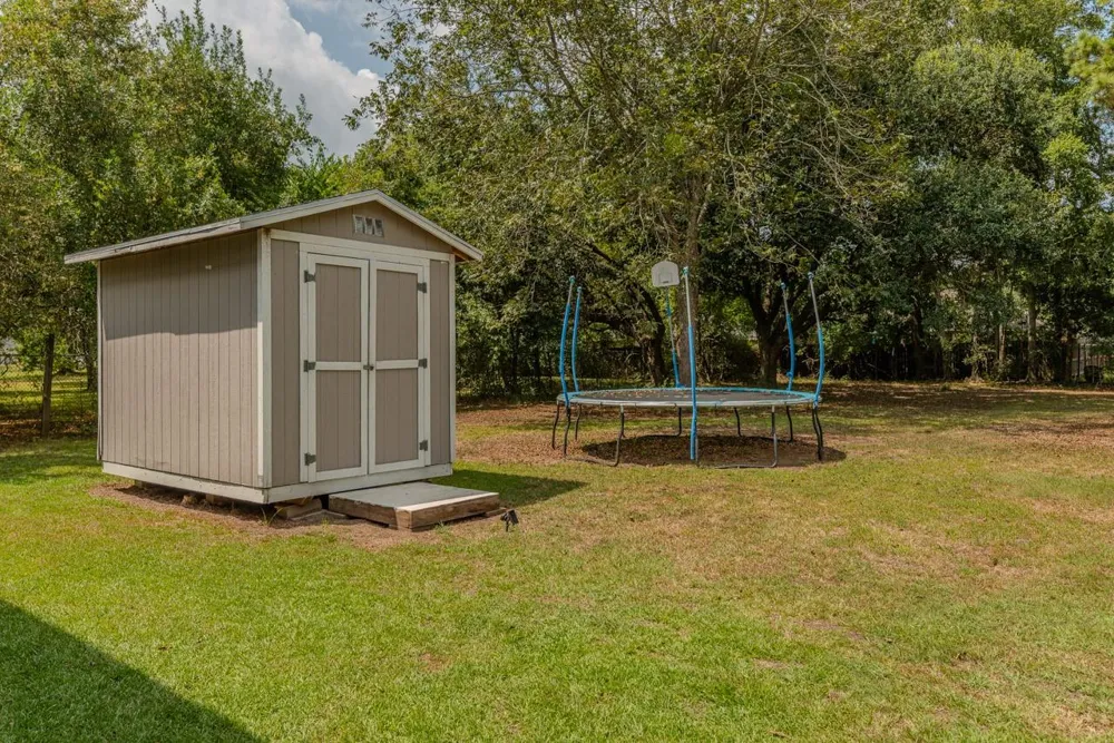 7050 Guess Road Beaumont, TX 77708