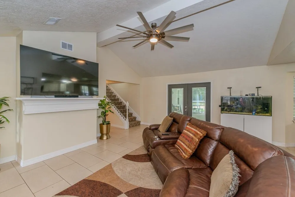 7050 Guess Road Beaumont, TX 77708