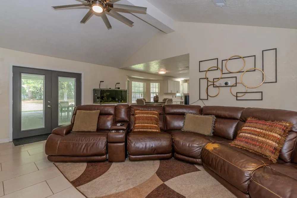 7050 Guess Road Beaumont, TX 77708