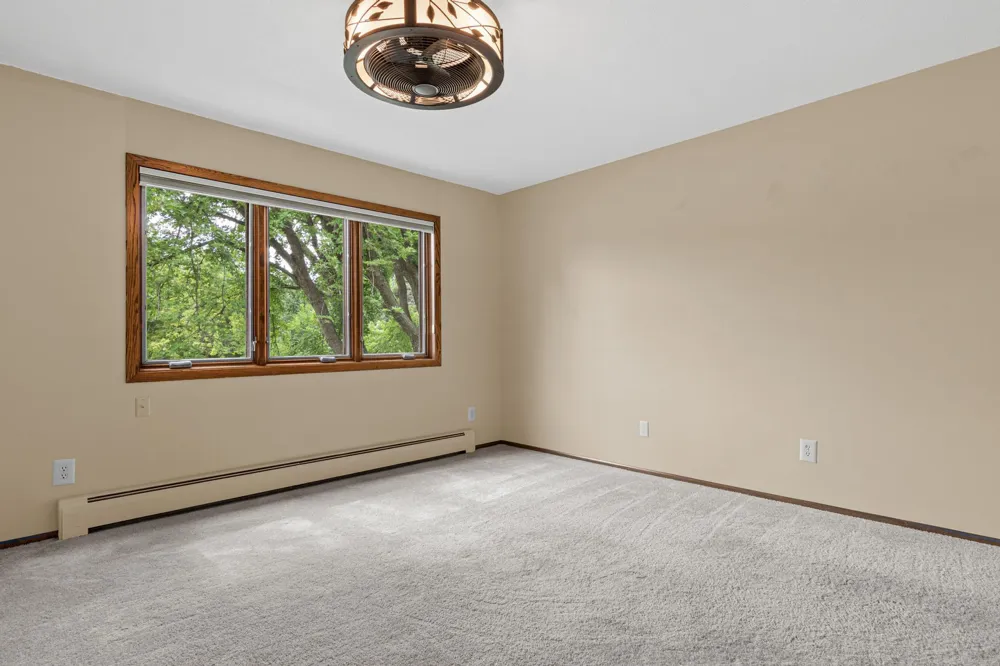 4380 Brookside Court #213 Edina, MN 55436