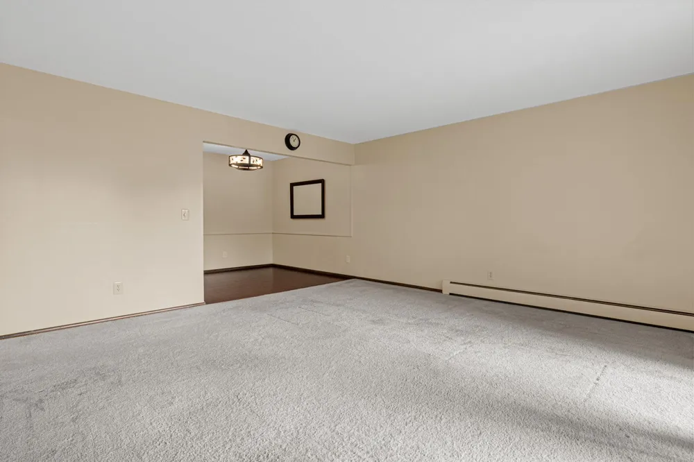 4380 Brookside Court #213 Edina, MN 55436