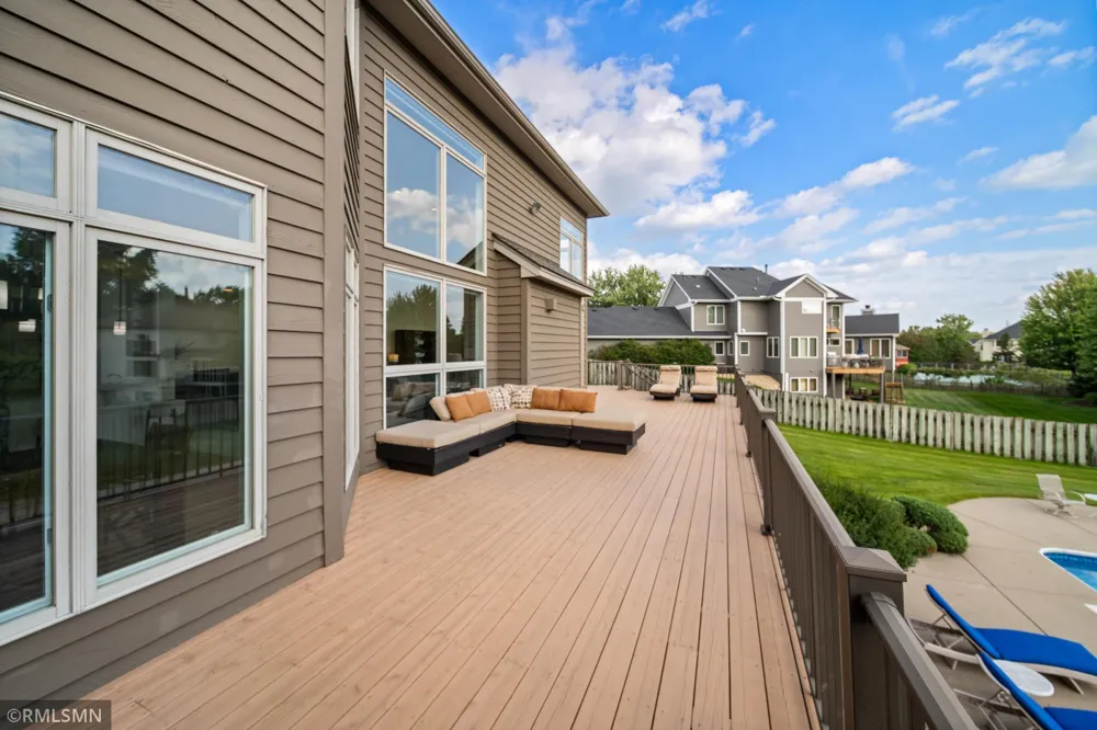 6102 Creek Ridge Court Minnetonka, MN 55345