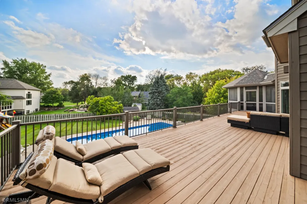 6102 Creek Ridge Court Minnetonka, MN 55345