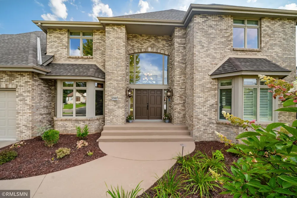 6102 Creek Ridge Court Minnetonka, MN 55345