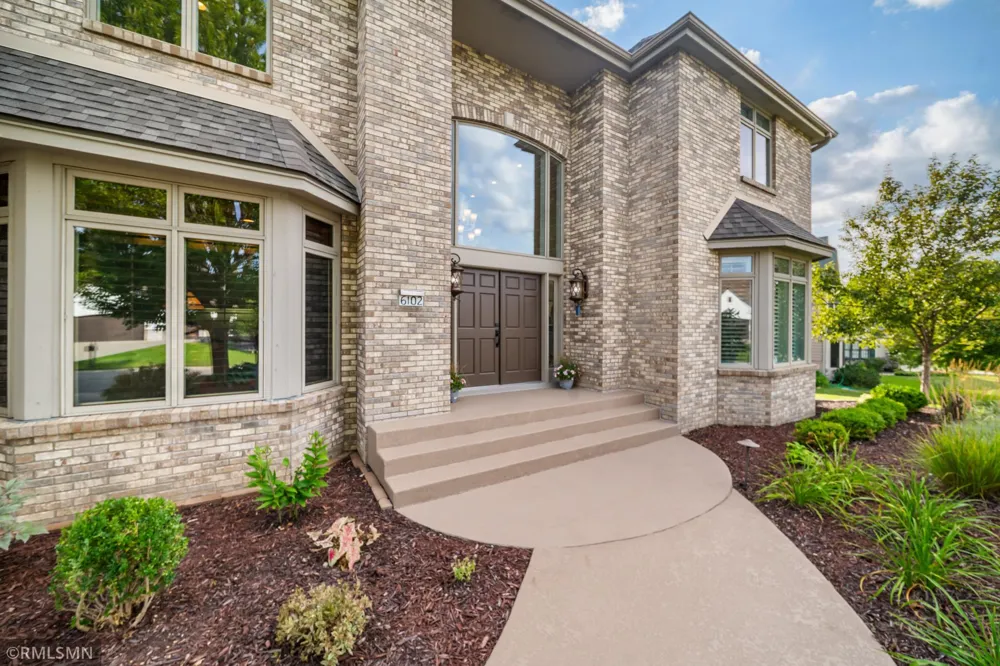 6102 Creek Ridge Court Minnetonka, MN 55345