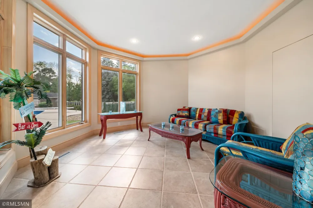 6102 Creek Ridge Court Minnetonka, MN 55345