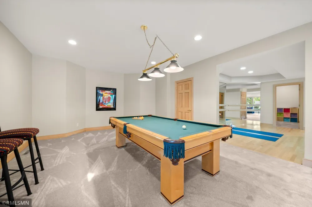 6102 Creek Ridge Court Minnetonka, MN 55345