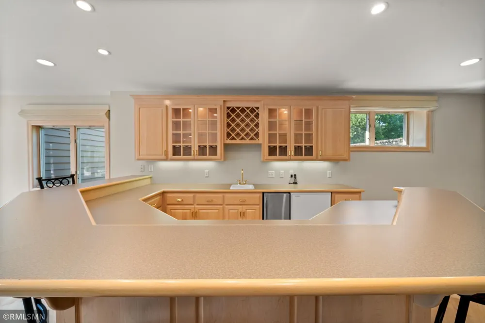 6102 Creek Ridge Court Minnetonka, MN 55345